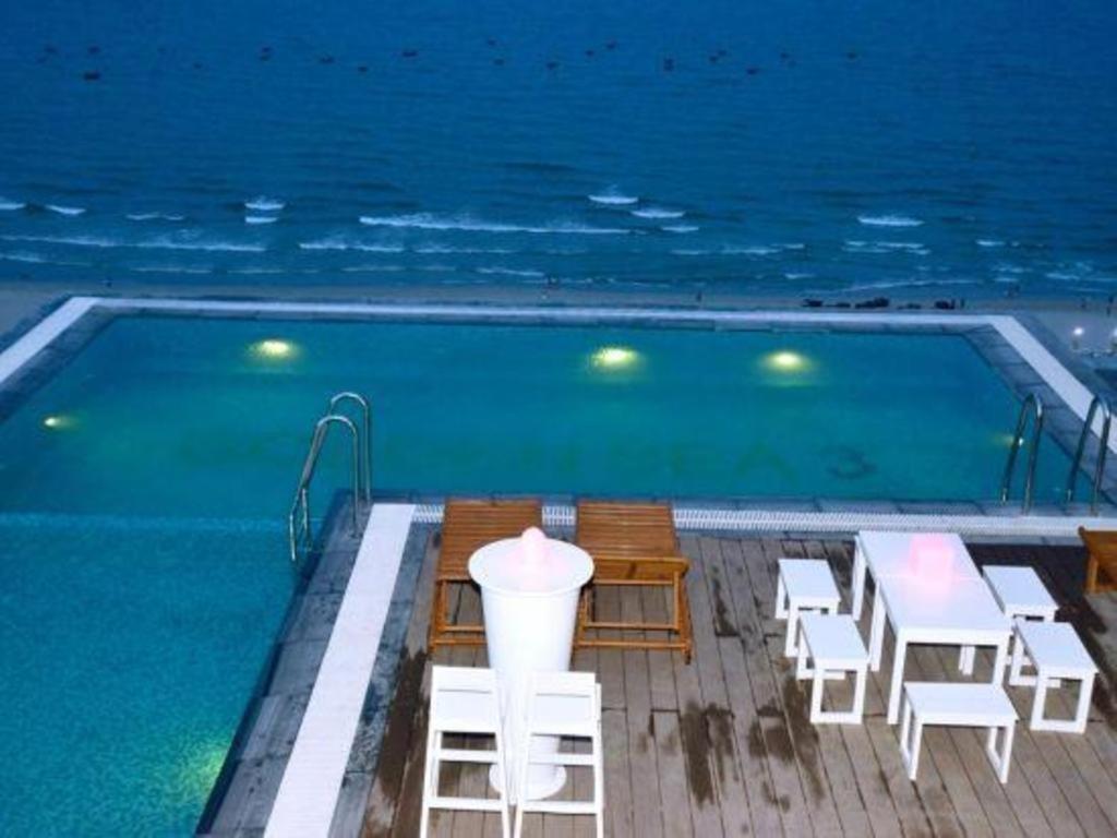 Golden Sea Hotel Da Nang Exterior photo